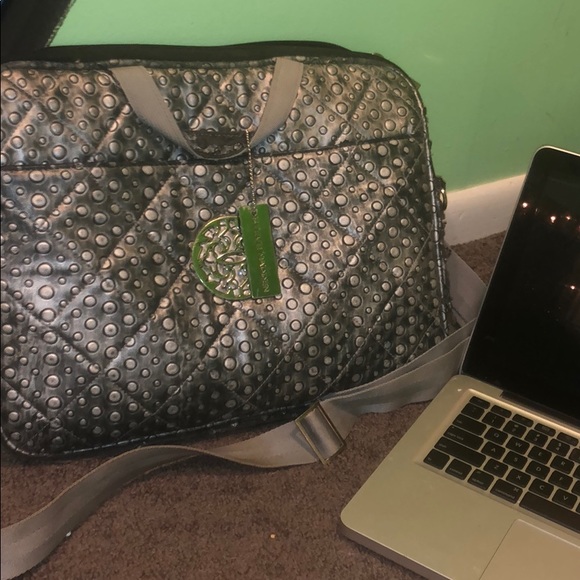 MacBook Laptop - Picture 5 of 7